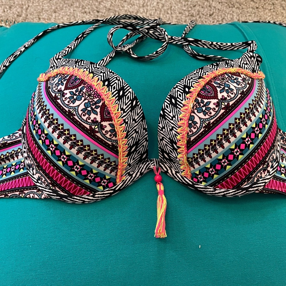 Like NEW bikini top size 34 C pink/white - Picture 3 of 11